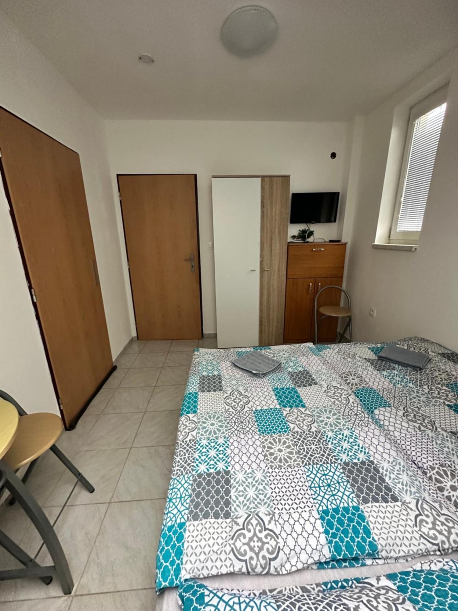 Penzion Pod Sklepy Apartment Novy Prerov Bagian luar foto